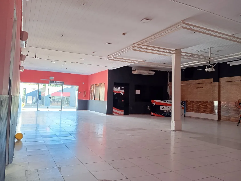Alquilo Salón Comercial en Fernando de Mora, Zona Sur — photo 2
