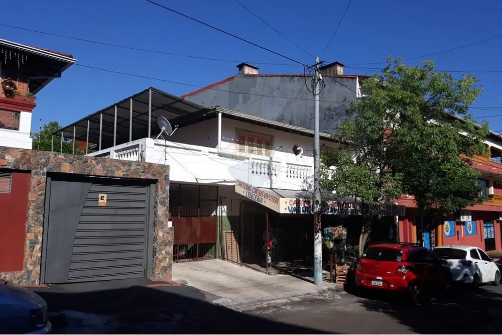 VENTA DE PROPIEDAD EN Bo. DR. FRANCIA — foto 2