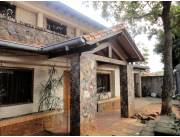 VENDO AMPLIA RESIDENCIA BARRIO SAN VICENTE