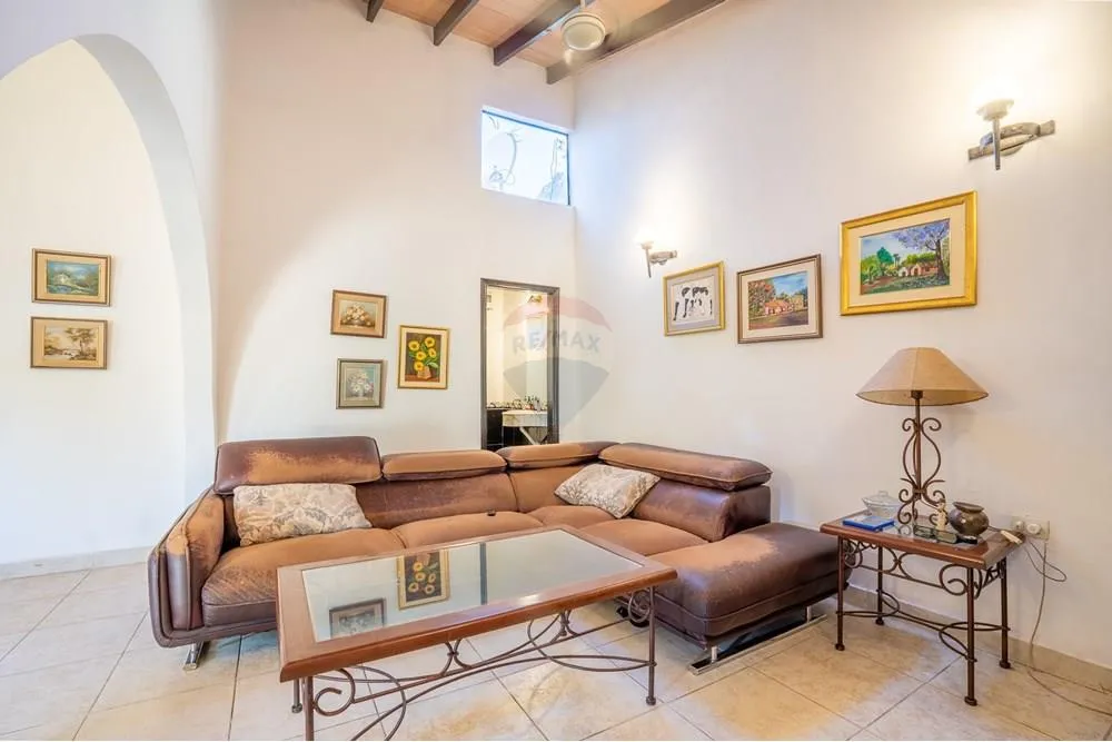 VENDO CASA EN ESQUINA ZONA CURVA DE LA MUERTE — фото 3