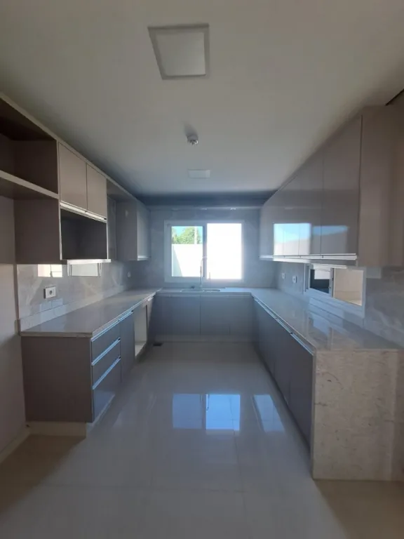 VENDO DUPLEX EN EL YACHT — foto 3