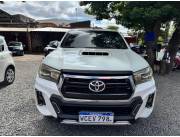 Toyota Hilux SRV 2018 Motor: 3.0 Diésel Caja: Mecánica Chapa Mercosur Título Toyotoshi a