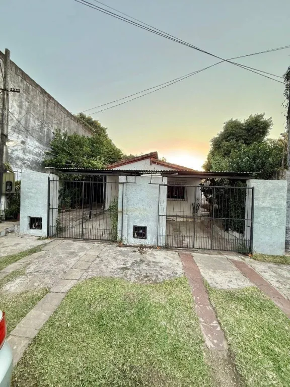 OPORTUNIDAD ÚNICA EN BARRIO MANORA (CARMELITAS), ZONA PREMIUM DE ASUNCIÓN — foto 2