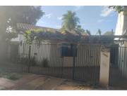 VENDO CASA EN MBURUCUYA A PASOS DE JULIO CORREA
