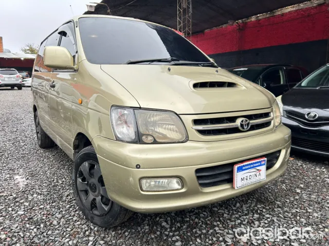 Toyota Noah 2001 — foto 3