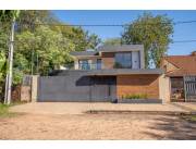Vendo Lujosa Residencia en Zona Pinedo