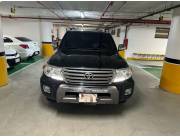 Toyota Land Cruiser VX 2013