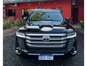 IMPONENTE TOYOTA LAND CRUISER V8 2018