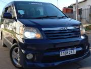 VENDO TOYOTA NOAH CHAPA MERCOSUR 2003 MOTOR 2.0 DOBLE A.A DOBLE TECHO SOLAR LLANTAS DEPORT