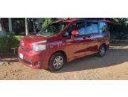 Vendo Toyota VOXY año 2008 Impecable