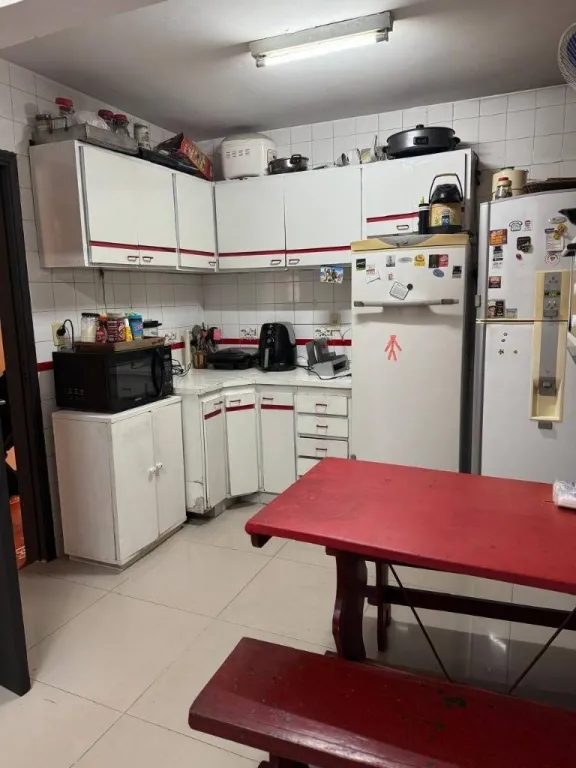 Vendo casa de 4 dormitorios + consultorio independiente Barrio Jara z Textilia. — фото 3