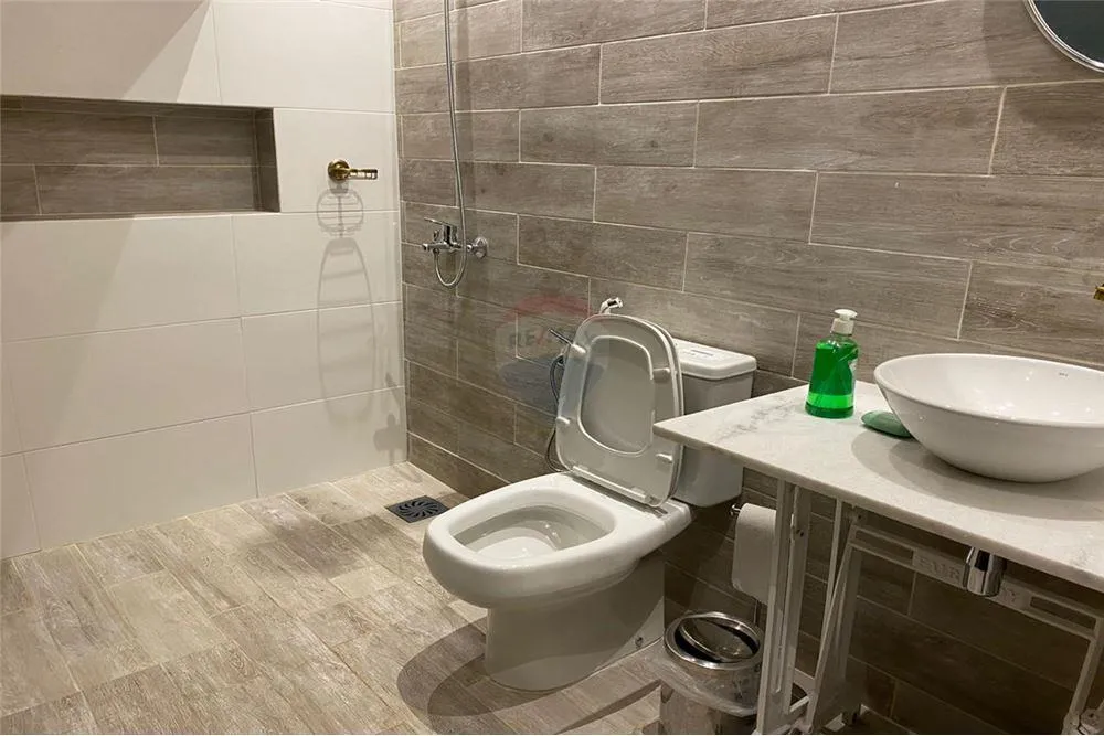 EN VENTA EDIFICIO MULTIFUNCIONAL EN ZONA MÉDICA – — foto 2