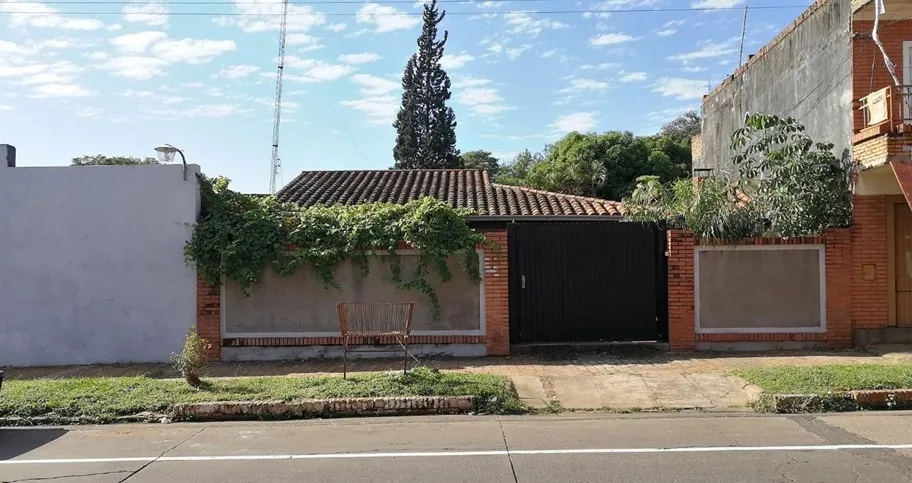 VENDO CASA EN LUQUE CENTRO EN ESQUINA COD 3187 — фото 2