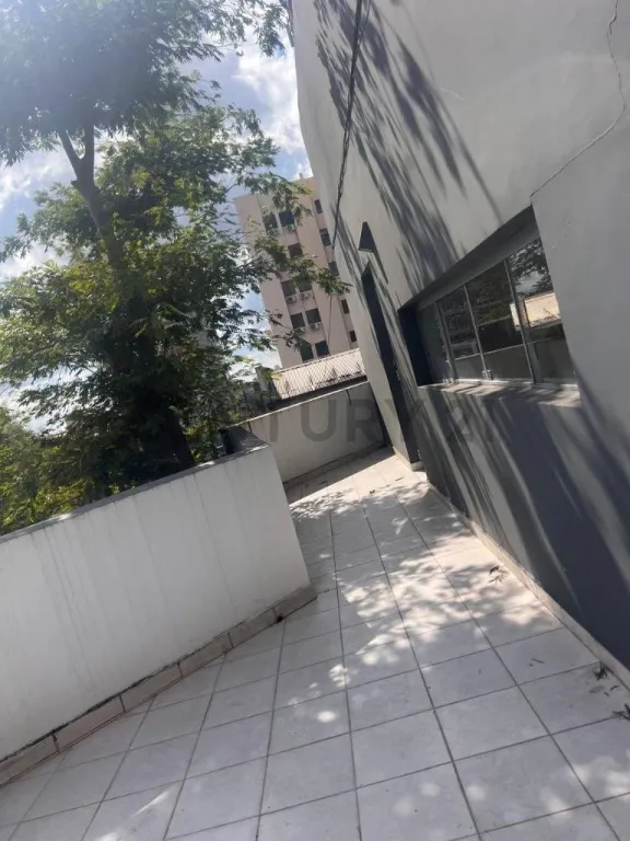 Alquilo amplio local comercial ideal para oficina. en el Barrio Villa Morra, Asunción La — foto 3