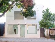 ALQUILO AMPLIO LOCAL COMERCIAL EN 2 PLANTAS EN BARRIO NAZARETH - EXCELENTE UBICACIÓN