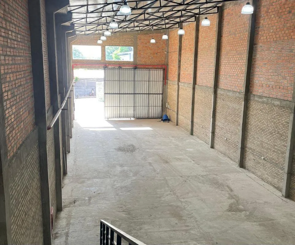 EN VENTA AMPLIO DEPOSITO CON OFICINA EN ASUNCION — фото 3
