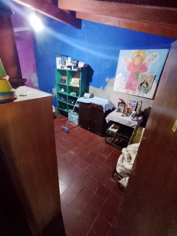 VENDO CASA CON AUTOSERVICE TRABAJANDO CENTRO DE MARIANO ROQUE ALONSO — foto 3