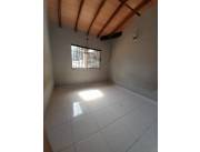 ALQUILO CASA EN LUQUE LAURELTY COD 1702