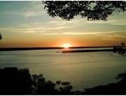 VENDO AMPLIO TERRENO SOBRE EL RIO PARAGUAY