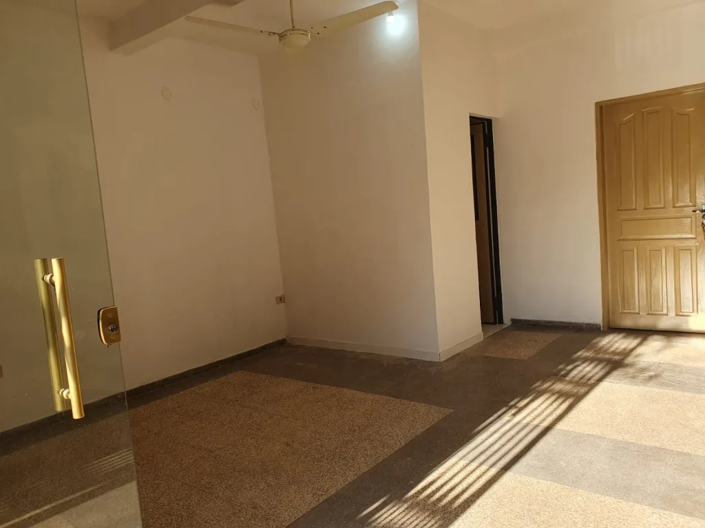 salón en alquiler en san lorenzo — Foto 3