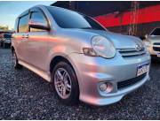 Toyota Sienta 2010 med