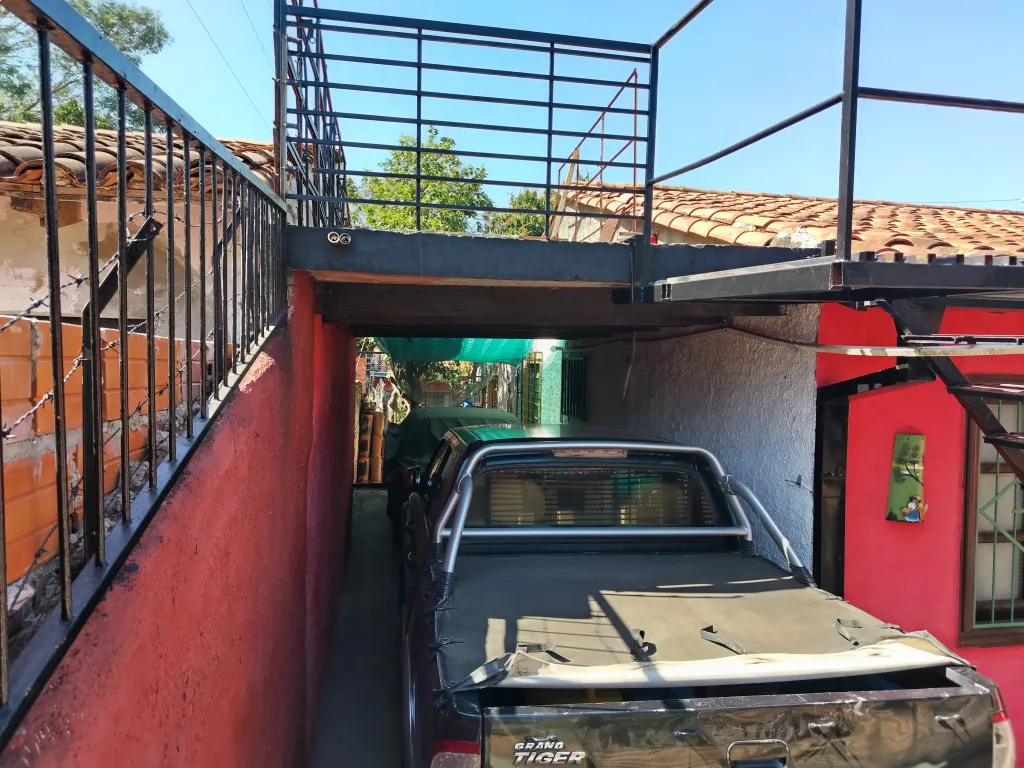 VENDO CASA FAMILIAR — foto 2