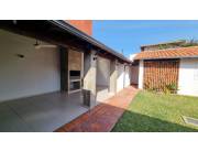 Casa a estrenar en Venta zona Century plaza lambaré