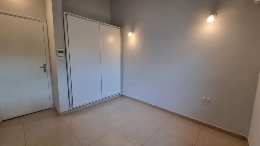 Casa a estrenar en Venta zona Century plaza lambaré — foto 2