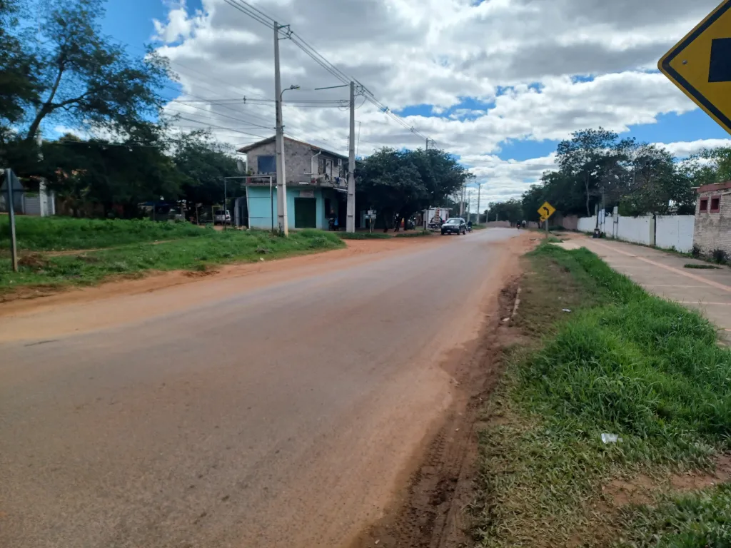 VENDO TERRENO EN LUQUE SASFALTO BARRIO ITAPUAMI — foto 3