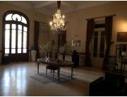 ALQUILER CASONA COLONIAL SOBRE AVDA. MARISCAL LÓPEZ, IDEAL EMBAJADAS,CONSULADO U OFICINAS