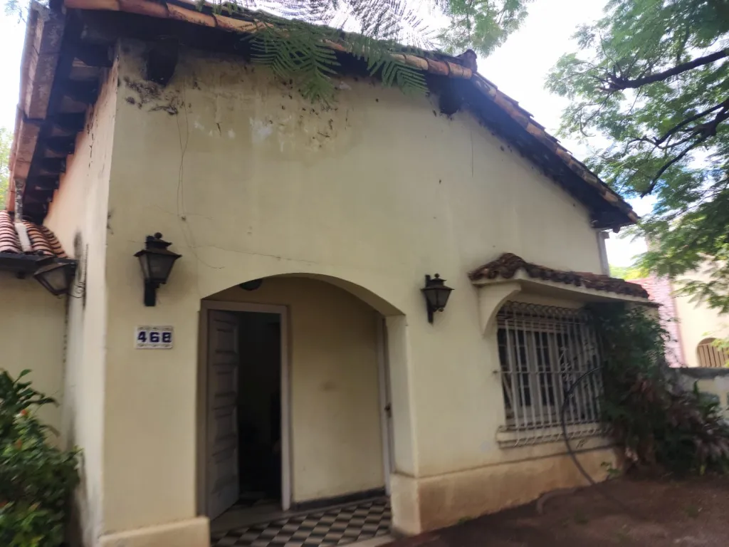 ¡VENDO AMPLIA PROPIEDAD CON CONSTRUCCIÓN A DEMOLER!🏡 — foto 3