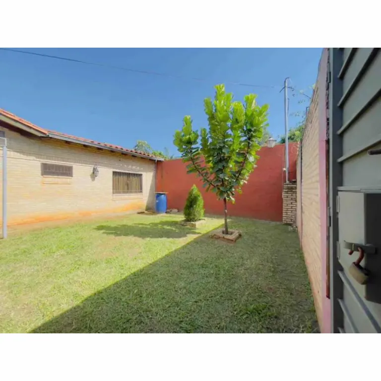 VENDO CASA-RESIDENCIA EN MARIANO ROQUE ALONSO! — foto 3