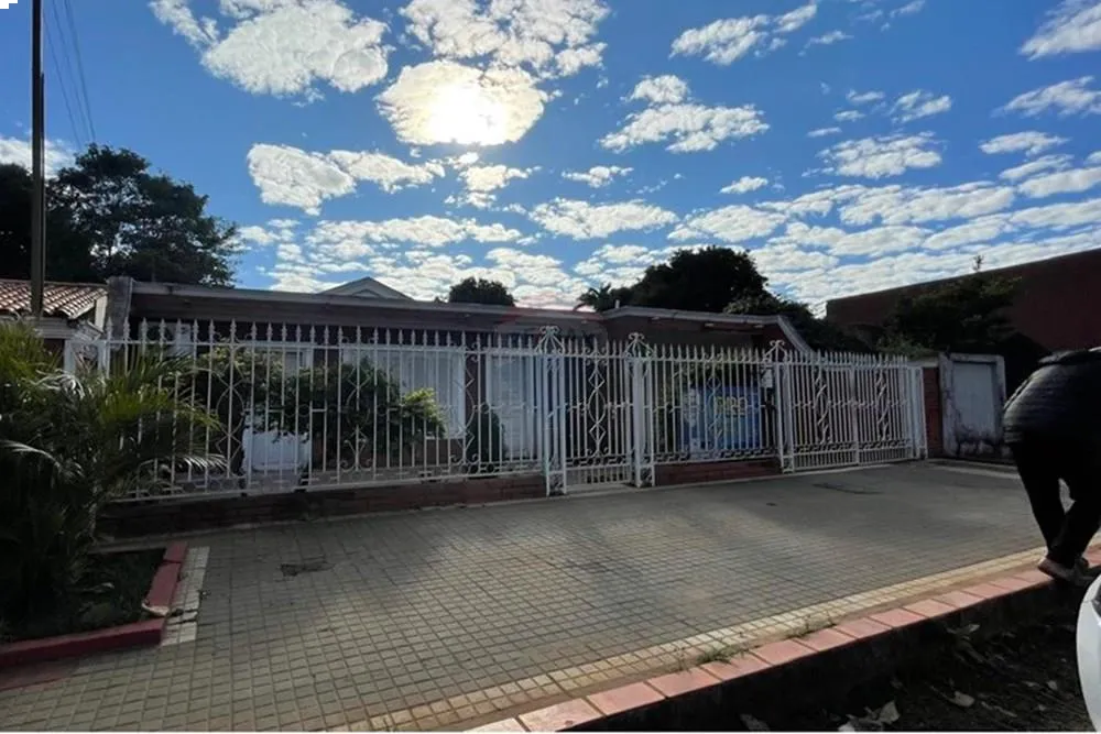 Hermosa Casa en Luque zona 4to Barrio — foto 2