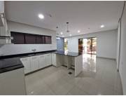 ALQUILO AMPLIO DEPARTAMENTO DE 2 DORMITORIOS - IPS CENTRAL - TRINIDAD COD C0382