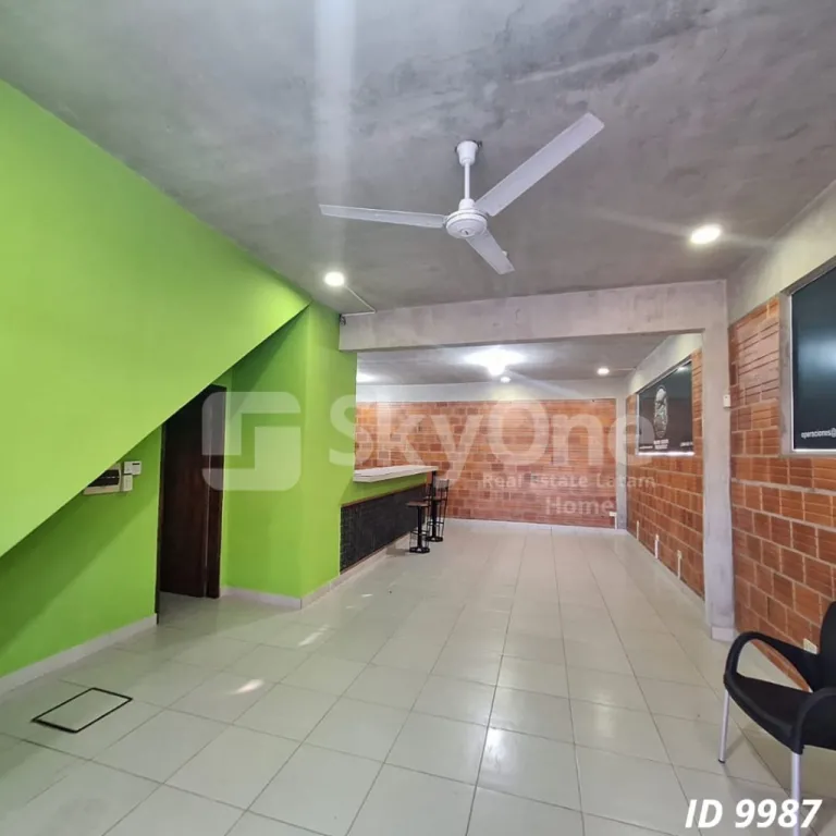 Alquilo salón comercial en Limpio — foto 3