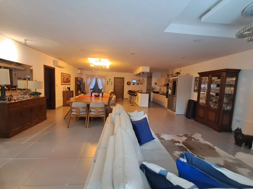 VENDO HERMOSA RESIDENCIA!!!! EN ASUNCION B° SANTA MARIA — foto 2