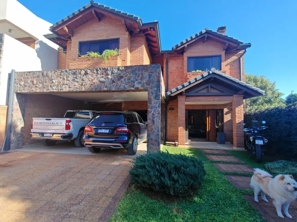 Vendo Hermosa Residencia de 540 m2 en el Barrio Mburucuyá - CLHO7260679 — Foto 3