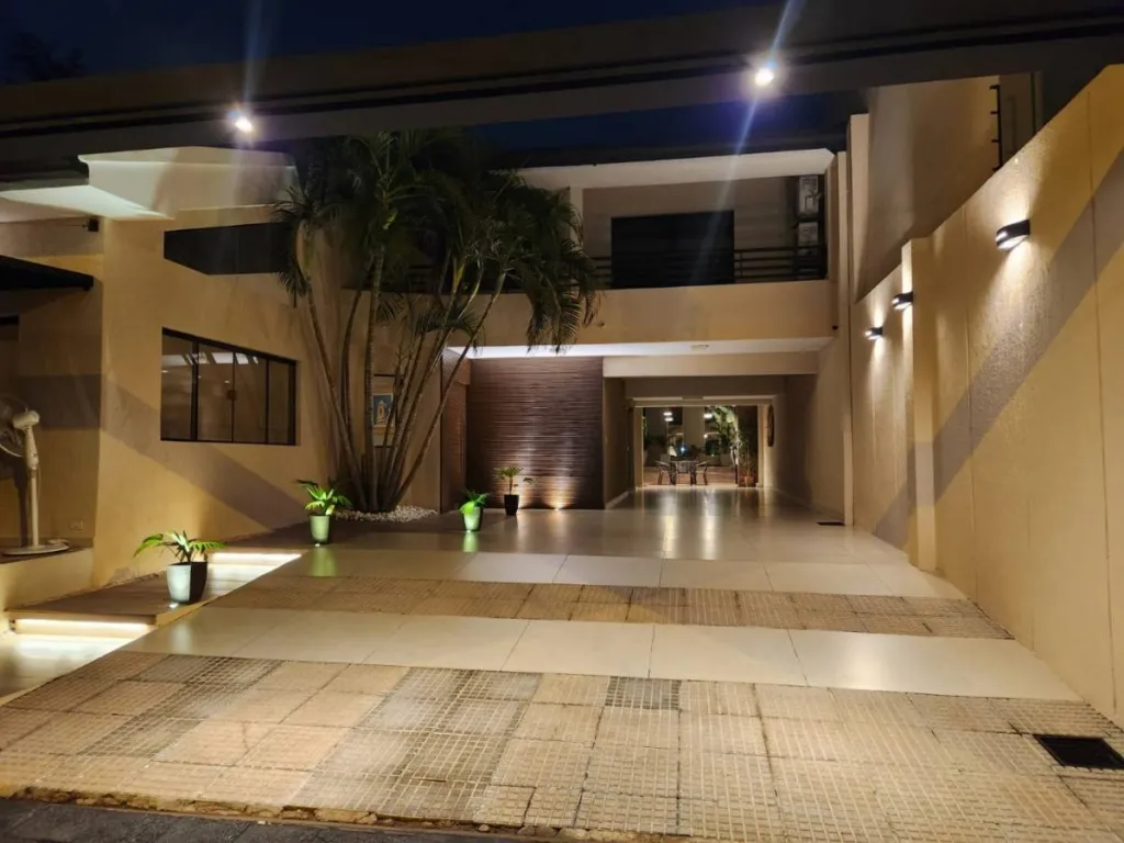 VENDO RESIDENCIA DE LUJO EN BARRIO LAS LOMAS ZONA PARQUE DE LA SALUD — фото 2
