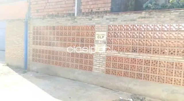 LAMBARÉ, VILLA ELISA: ALQUILO 2 DEPÓSITOS DE 400 M2 CU + 1 DE 200 M2, 24.000.000 GS. — photo 2