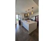 Residencia en venta zona Leon Condou