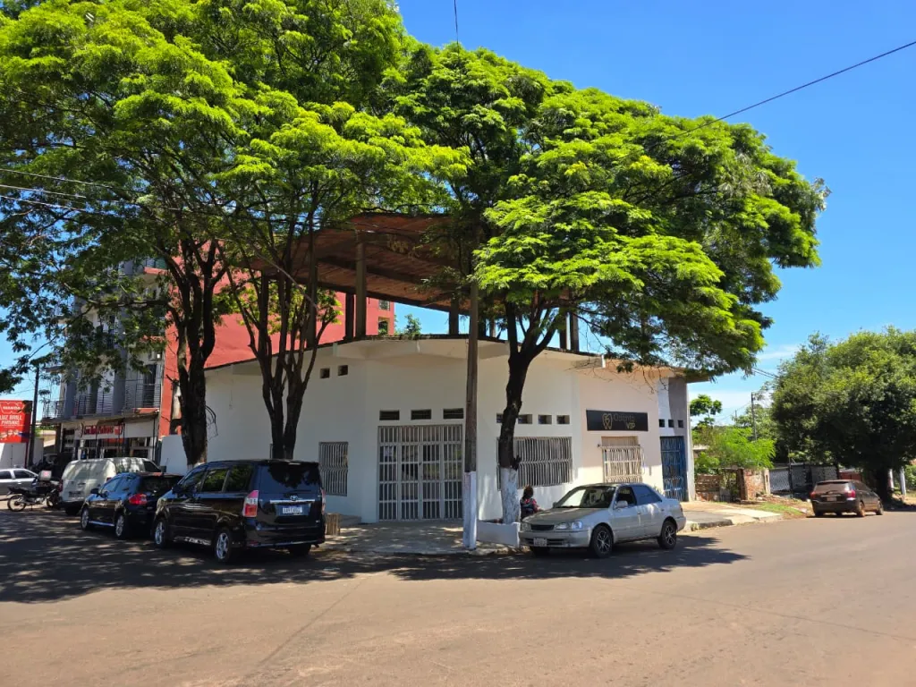 Vendo salón comercial en esquina - Km4 Che la Reina — foto 2