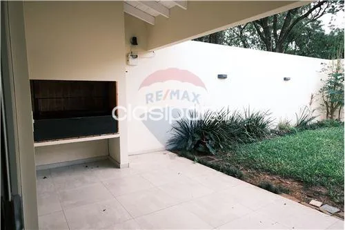 DÚPLEX DE 3 DORMITORIOS EN LUQUE - B°CUARTO BARRIO. — foto 2