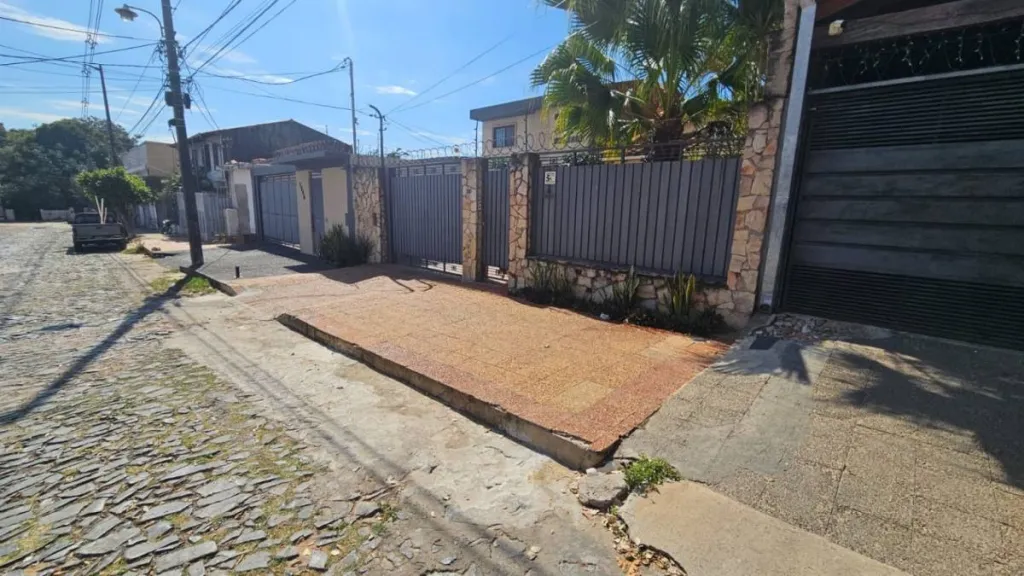 VENDO TERRENO EN BARRIO JARA CON CASA A DEMOLER 500 M2 — Foto 2