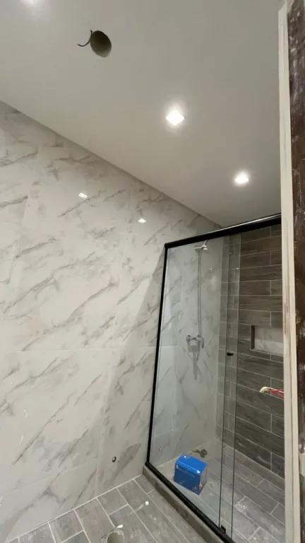VENDO HERMOSA CASA A TERMINAR EN LAMBARE ZONA YACHT — foto 3