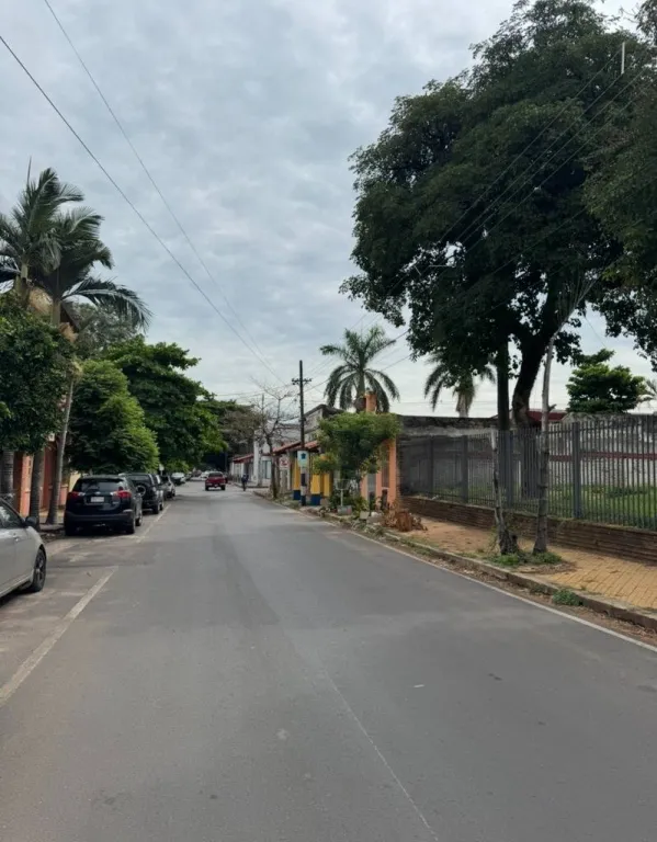 TERRENO EN VENTA UBICADO EN EL CENTRO DE LUQUE — foto 3