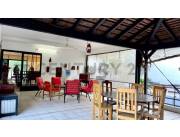 SE VENDE HERMOSA RESIDENCIA EN EL BARRIO LAS MERCEDES