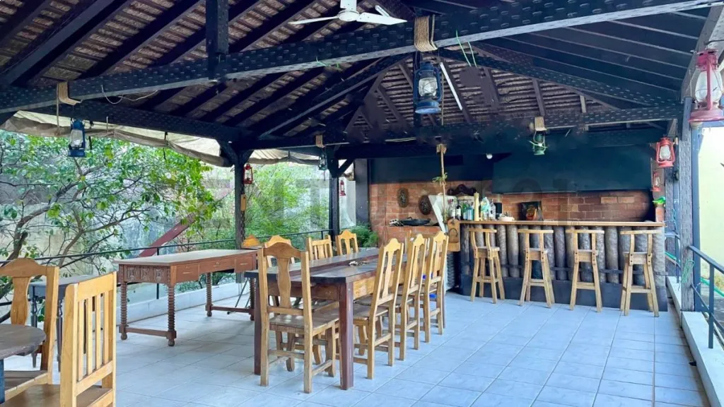 SE VENDE HERMOSA RESIDENCIA EN EL BARRIO LAS MERCEDES — photo 3
