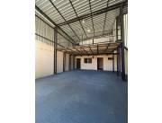 ALQUILO SALON COMERCIAL CON DEPOSITO Y OFICINAS EN LUQUE