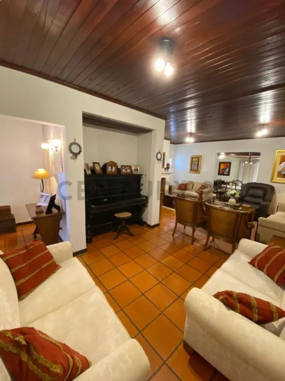 VENDO RESIDENCIA DE UNA SOLA PLANTA A REMODELAR EN BARRIO RECOLETA — Foto 3