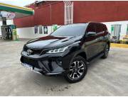 TOYOTA FORTUNER 2020 DUBAI DIÉSEL AUTOMÁTICO 4x4 FACELIFT DIAMOND CON 50 MIL KMS IMPECABLE